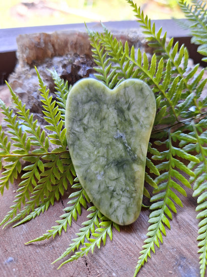 "GUA SHA" Jade facial massage tool
